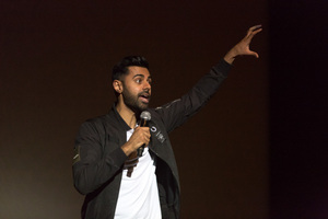 Humor columnist Josh Feinblatt covered Hasan Minhaj's performance at Syracuse University, where the comedian discussed politics, his career and basketball.