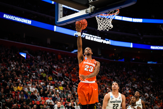 Even without its starting point guard Frank Howard over the final 6:29, Syracuse went on a big run to close out the game and beat No. 3 seed Michigan State on Sunday afternoon at Little Caesars Arena.